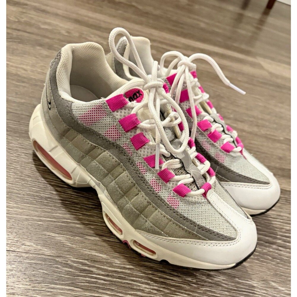 Nike Air Max 95 Hyper Pink/White/Gray Women’s Low Top Lace-Up Sneakers size 8